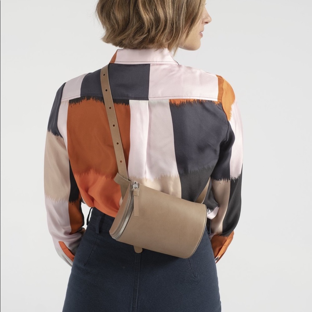 Building Block Belt bag in Stone
